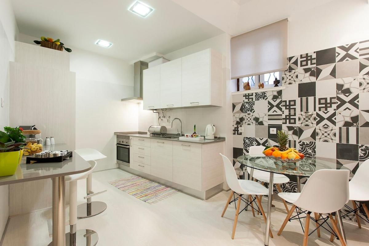 Ginjinha House - 4 Rooms - Bairro Alto - With Ac! Lisbon Exterior photo